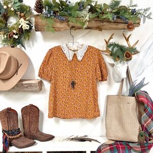 Crochet collar boho floral blouse w prairie shabby chic vibe